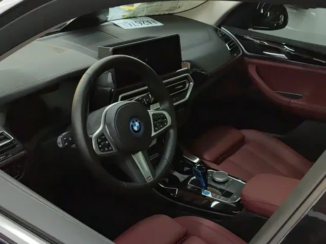 BMW iX3 — Фото автомобиля 16