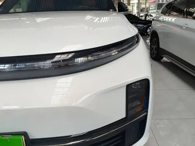 Li Auto L7 — Фото автомобиля 23