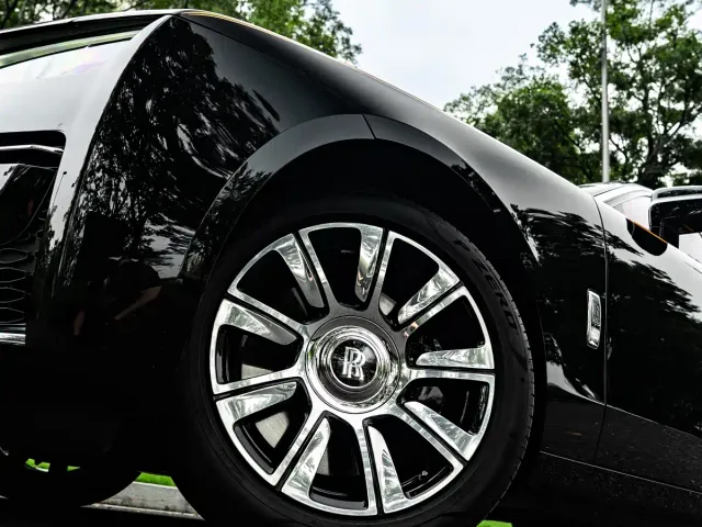 Rolls-Royce Ghost — Фото автомобиля 4