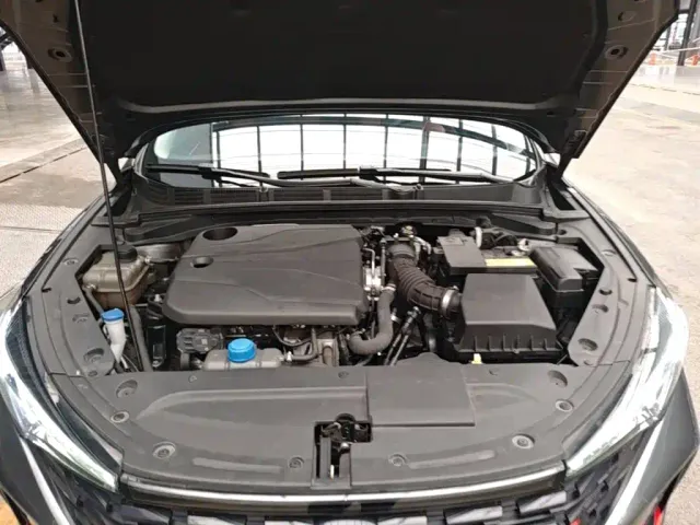 Changan Eado — Фото автомобиля 19
