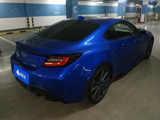 Subaru BRZ — Фото автомобиля 3