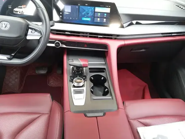 Changan CS75 Plus — Фото автомобиля 16