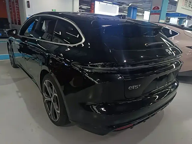 Nio ET5 Touring — Фото автомобиля 4