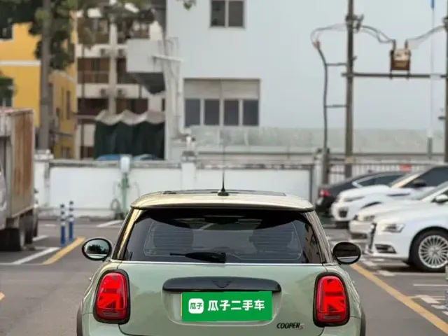 MINI Hatch — Фото автомобиля 5