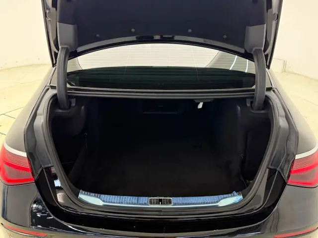 Mercedes-Benz S-Class — Фото автомобиля 9