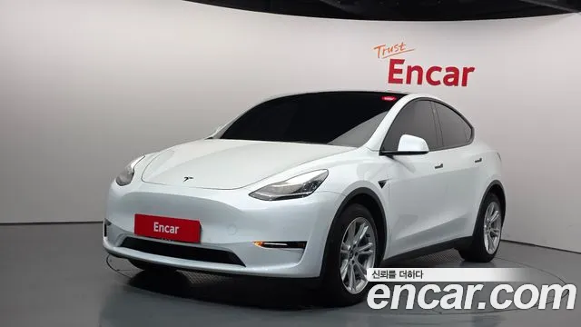 Фотография автомобиля — Tesla Model Y