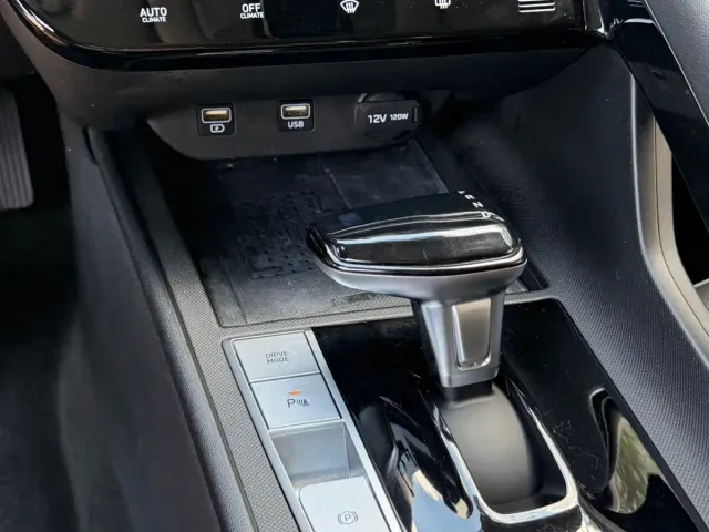 Hyundai Elantra — Фото автомобиля 23