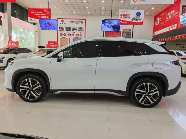 BYD Song L DM-i — Фото автомобиля 4