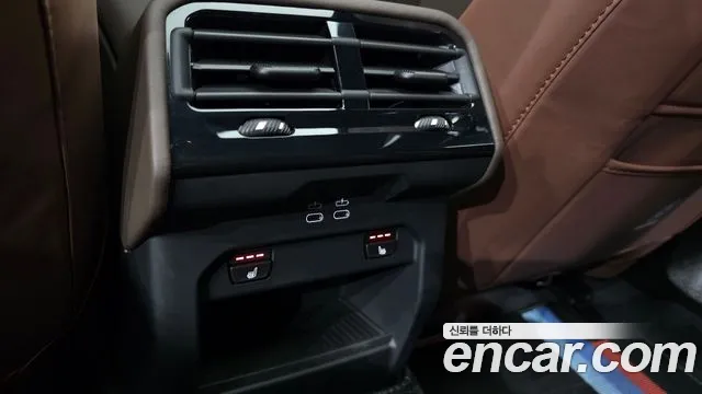 BMW 5 Series G60 — Фото автомобиля 29