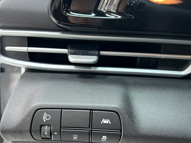 Hyundai Elantra — Фото автомобиля 7