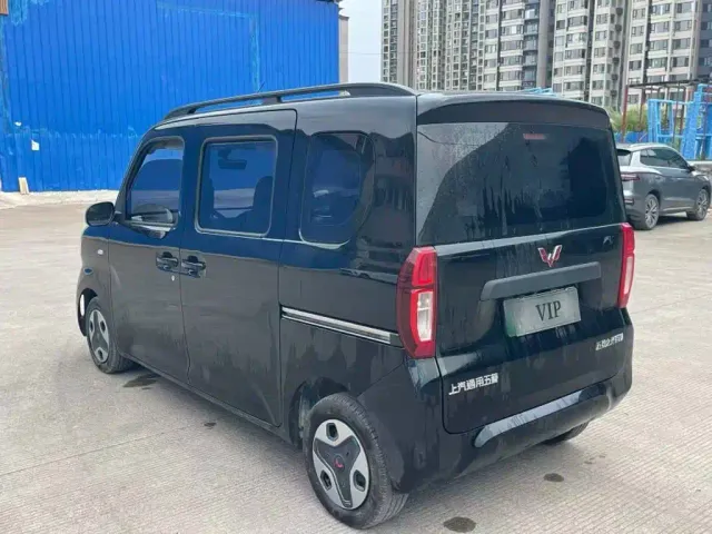 Wuling Zhiguang NEV — Фото автомобиля 9