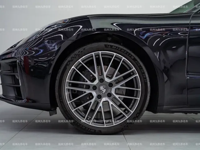 Porsche Panamera — Фото автомобиля 9