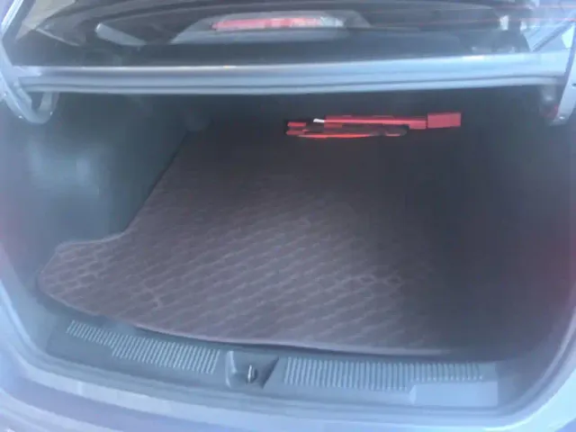 Roewe i5 — Фото автомобиля 18