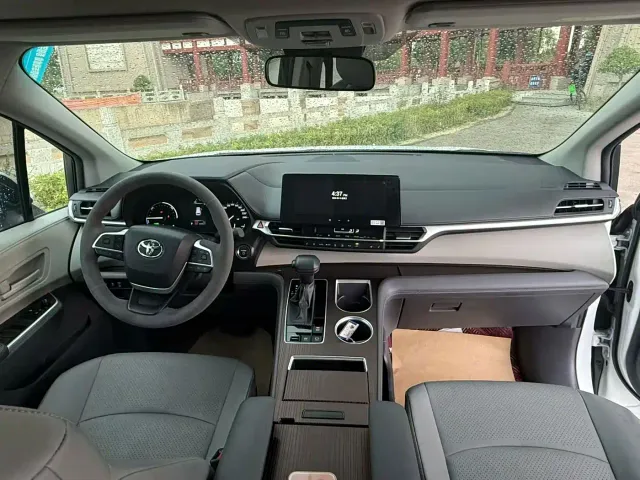 Toyota Granvia — Фото автомобиля 5