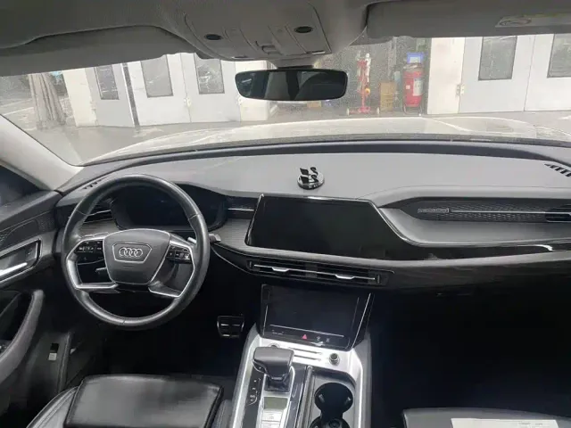 Audi Audi Q6 2024 40 TFSI quattro Cloud View Yulin Package 7-seater — Фото автомобиля 2