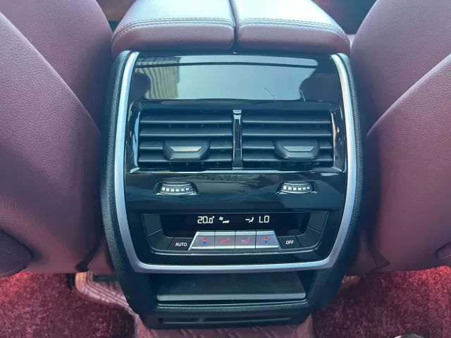 BMW X5 — Фото автомобиля 8