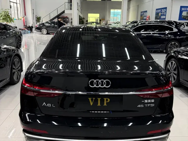 Audi A6L — Фото автомобиля 4
