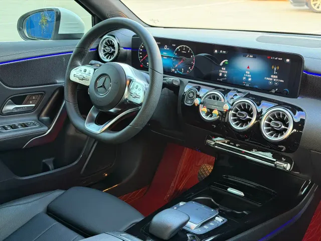 Mercedes-Benz A-Class — Фото автомобиля 9