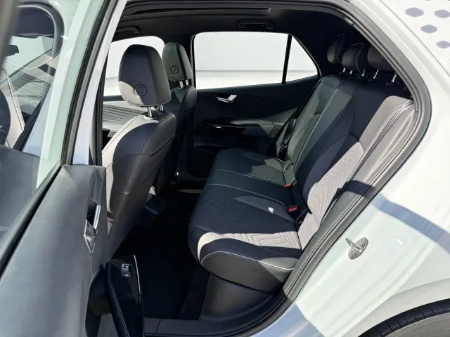 Volkswagen ID.3 — Фото автомобиля 6