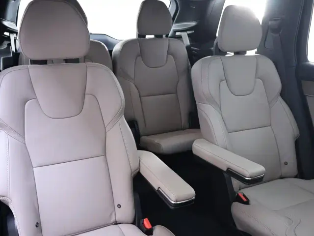 Volvo XC90 — Фото автомобиля 22