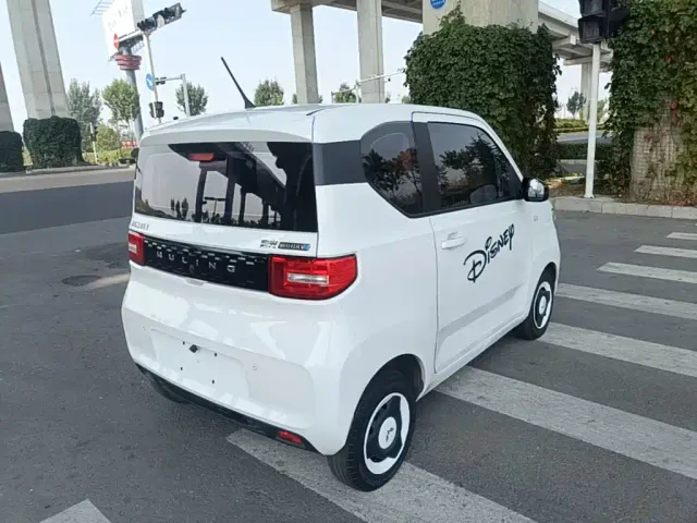 Wuling Hongguang Mini EV — Фото автомобиля 6