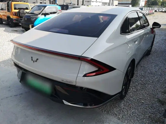 Wuling Starlight — Фото автомобиля 6