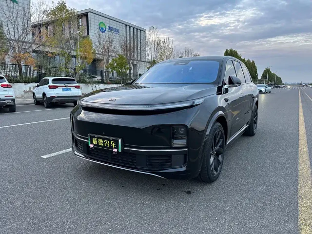 Фотография автомобиля — Li Auto L8