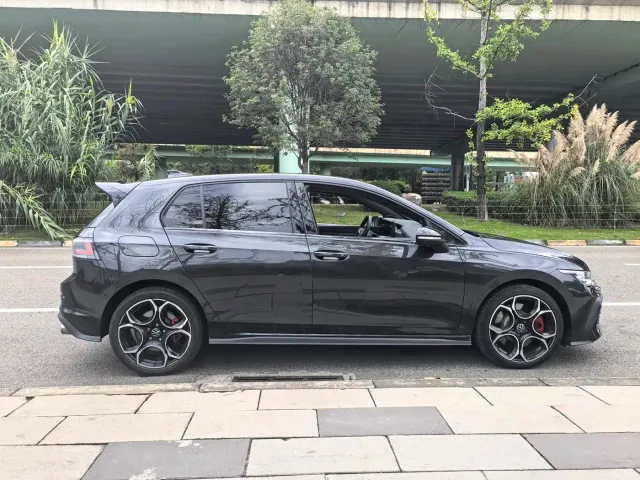 Volkswagen Golf GTI — Фото автомобиля 4