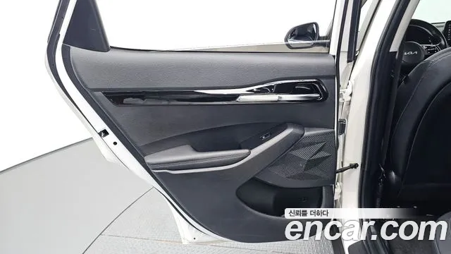 Kia Seltos Seltos Бензин 1.6 турбо 2WD — Фото автомобиля 25