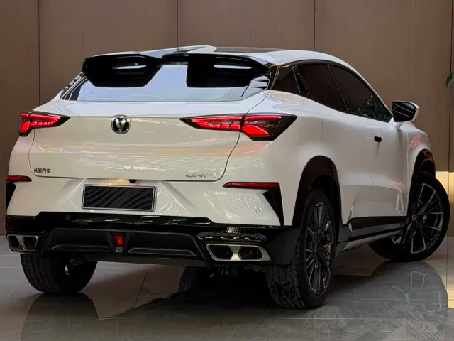 Changan UNI-T — Фото автомобиля 17