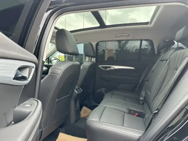 Buick Envision Plus — Фото автомобиля 12