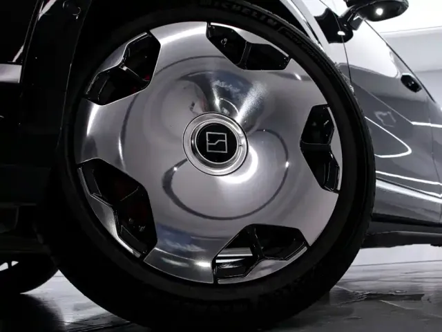 ZEEKR Zeekr 9X 2025 model Ultra Edition 70kWh — Фото автомобиля 23