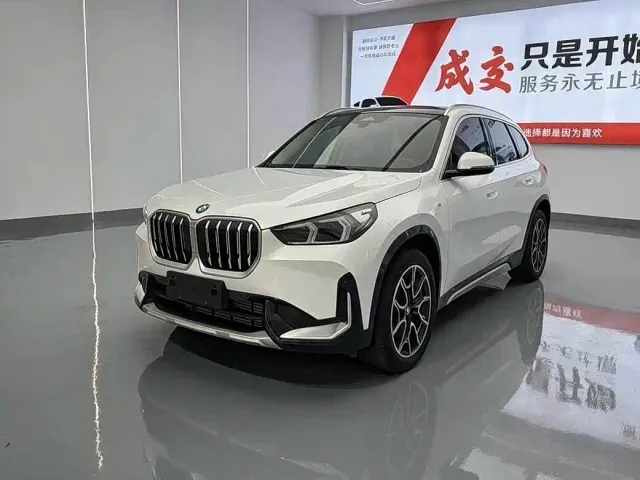 Фотография автомобиля — BMW X1