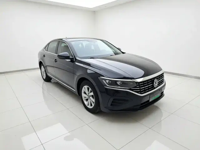 Volkswagen Passat — Фото автомобиля 3