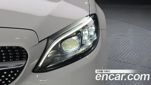 Mercedes-Benz C-Class — Фото автомобиля 21