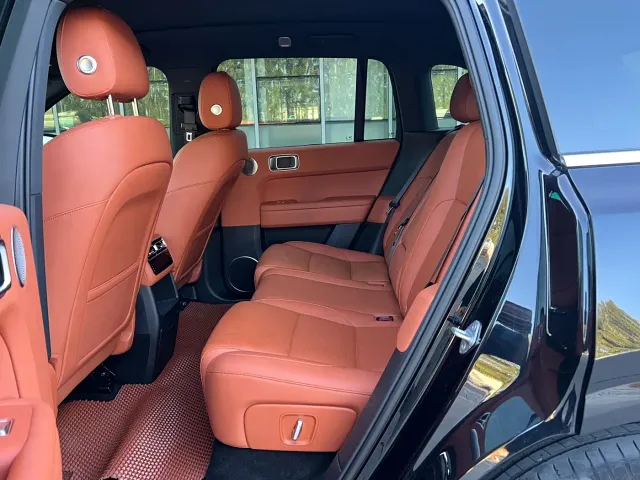 Li Auto L6 — Фото автомобиля 4