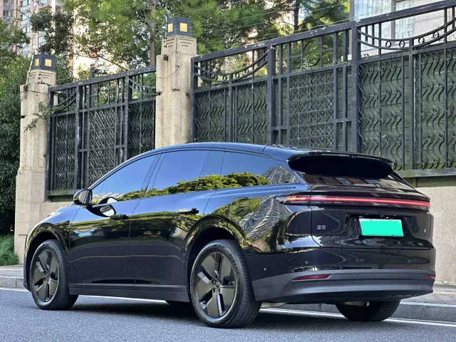 Li Auto i6 — Фото автомобиля 4