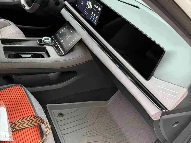 Voyah Auto VOYAH Zhuiguang 2023 4WD Flagship Edition — Фото автомобиля 5