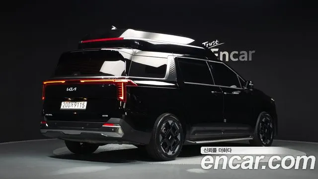 Kia Carnival Generation 4 — Фото автомобиля 2