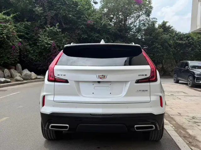 Cadillac XT4 — Фото автомобиля 4