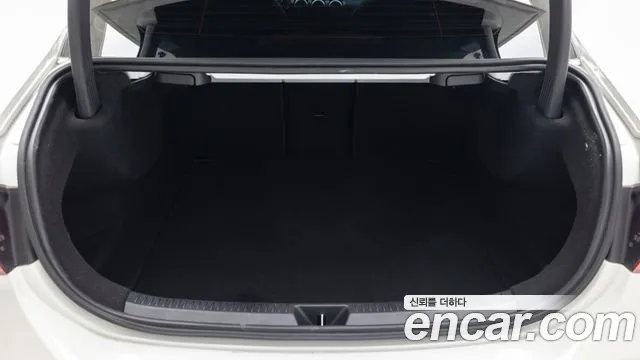 Mercedes-Benz A-Class W177 — Фото автомобиля 12