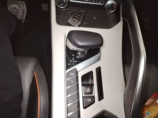 Geely Binyue — Фото автомобиля 13