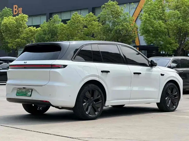 Li Auto L6 — Фото автомобиля 6