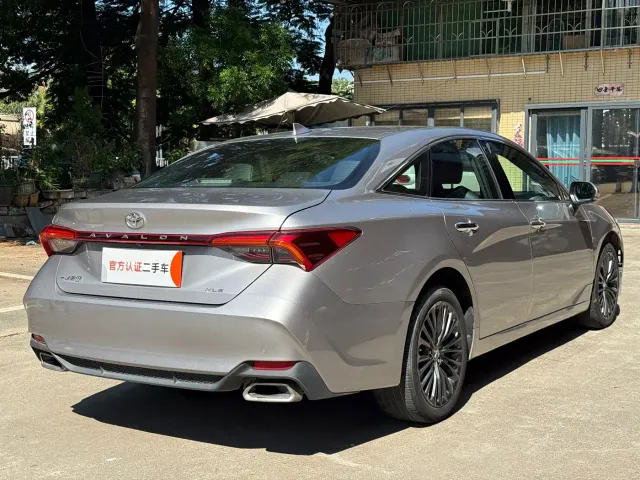 Toyota Avalon — Фото автомобиля 5