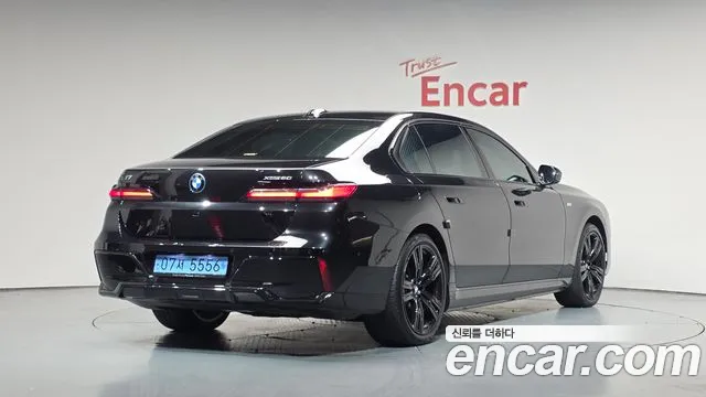 BMW i7 xDrive 60 M Sport — Фото автомобиля 2