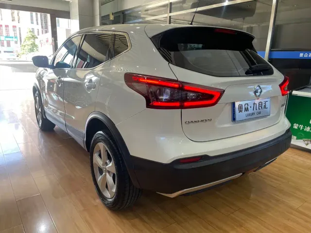 Nissan Qashqai — Фото автомобиля 4