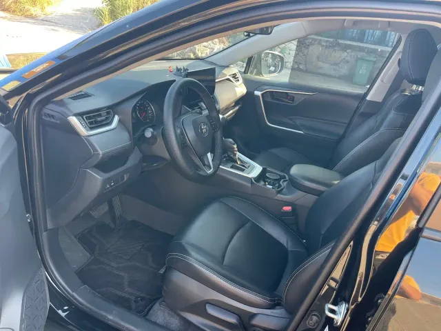 Toyota RAV4 — Фото автомобиля 9