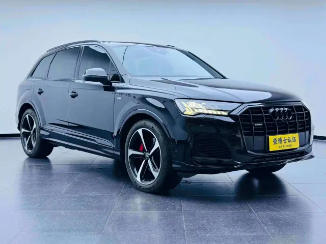 Audi Q7 — Фото автомобиля 3