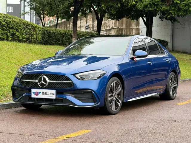 Фотография автомобиля — Mercedes-Benz C-Class