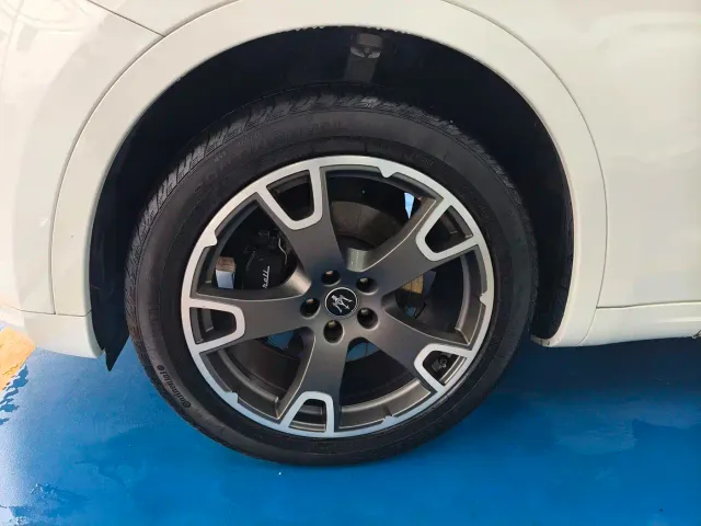 Maserati Levante — Фото автомобиля 5